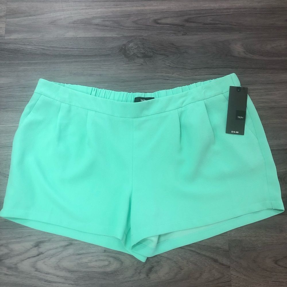 Adorable Pull On Shorts NWT